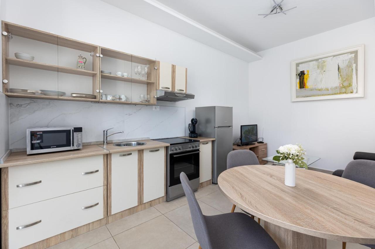 Apartment Ana Solin Extérieur photo
